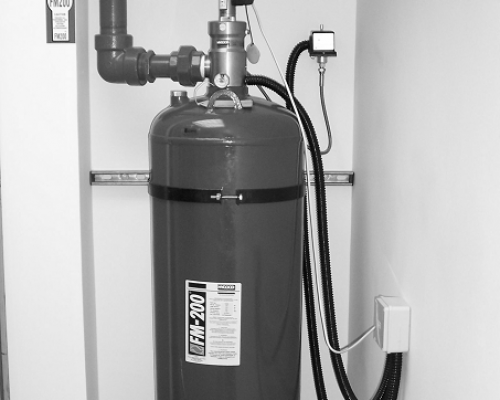 Automatic fire fighting bottle