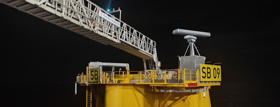 Saint Brieuc offshore wind farm Micro Shelters installation SB09 Radar Installed By Night Scaled E1696593792100