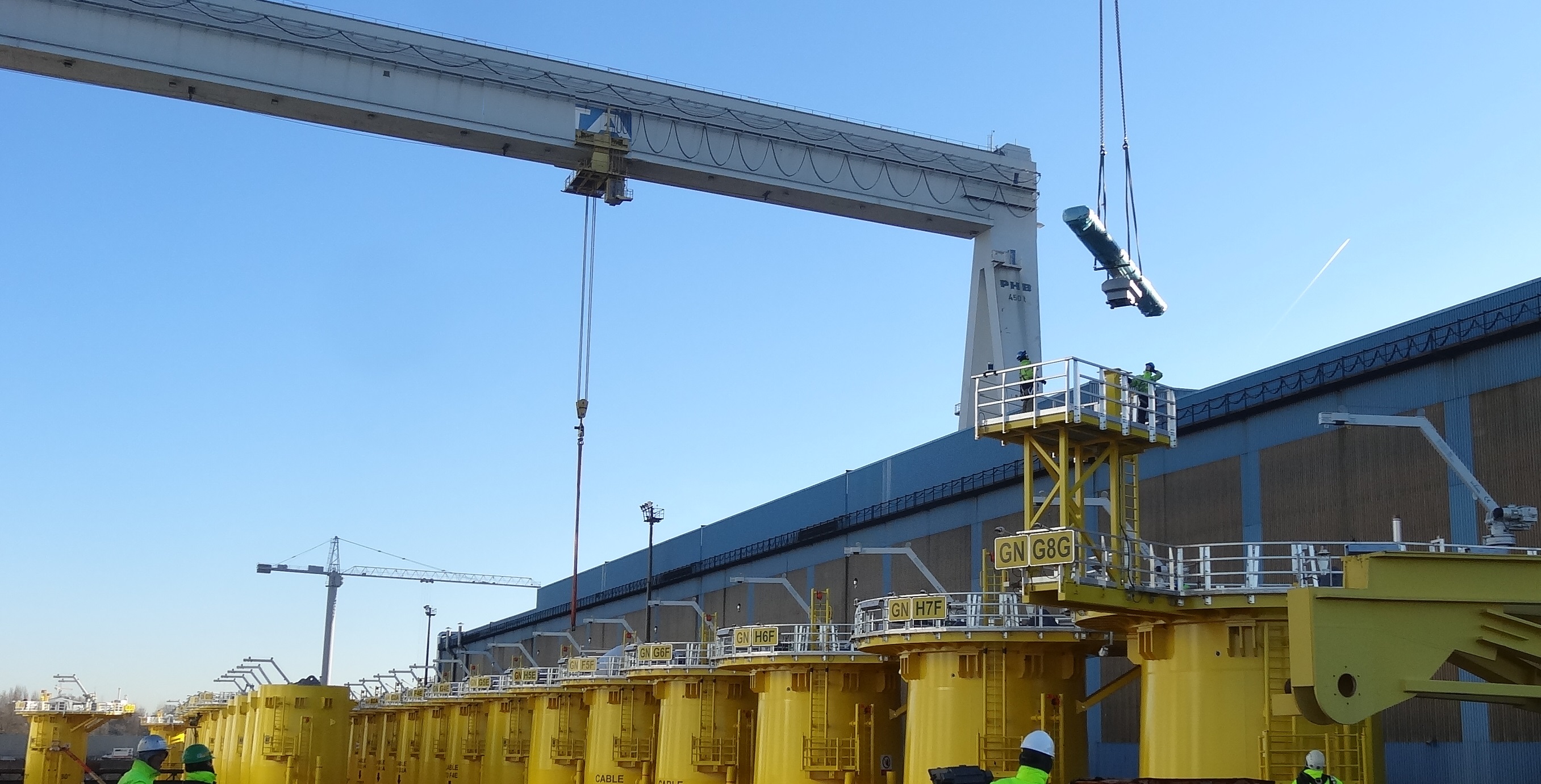 installation of antenna's offshore windfarm radar